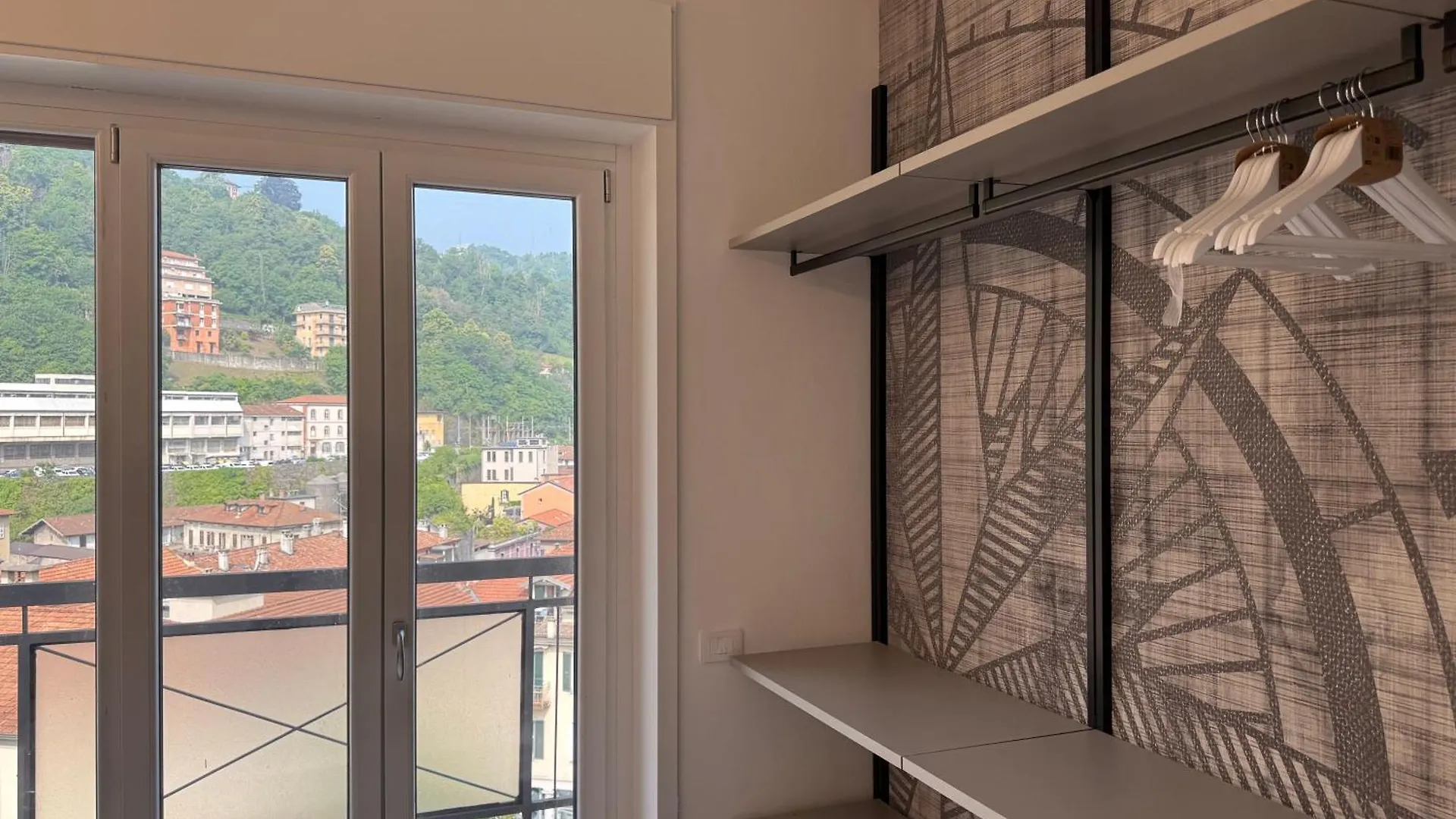 דירה Como Suite Lake View